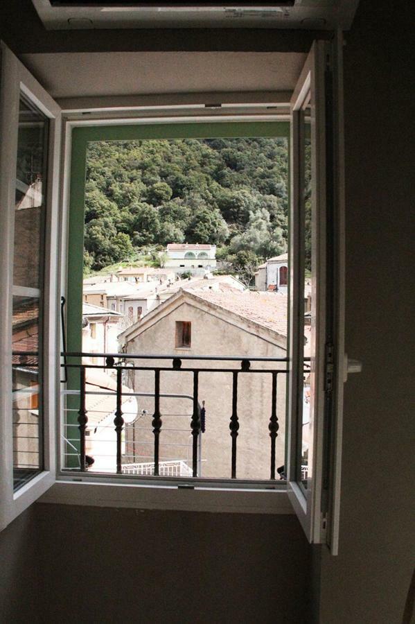 Charmant F2 Dans Joli Village Corse Omessa ภายนอก รูปภาพ